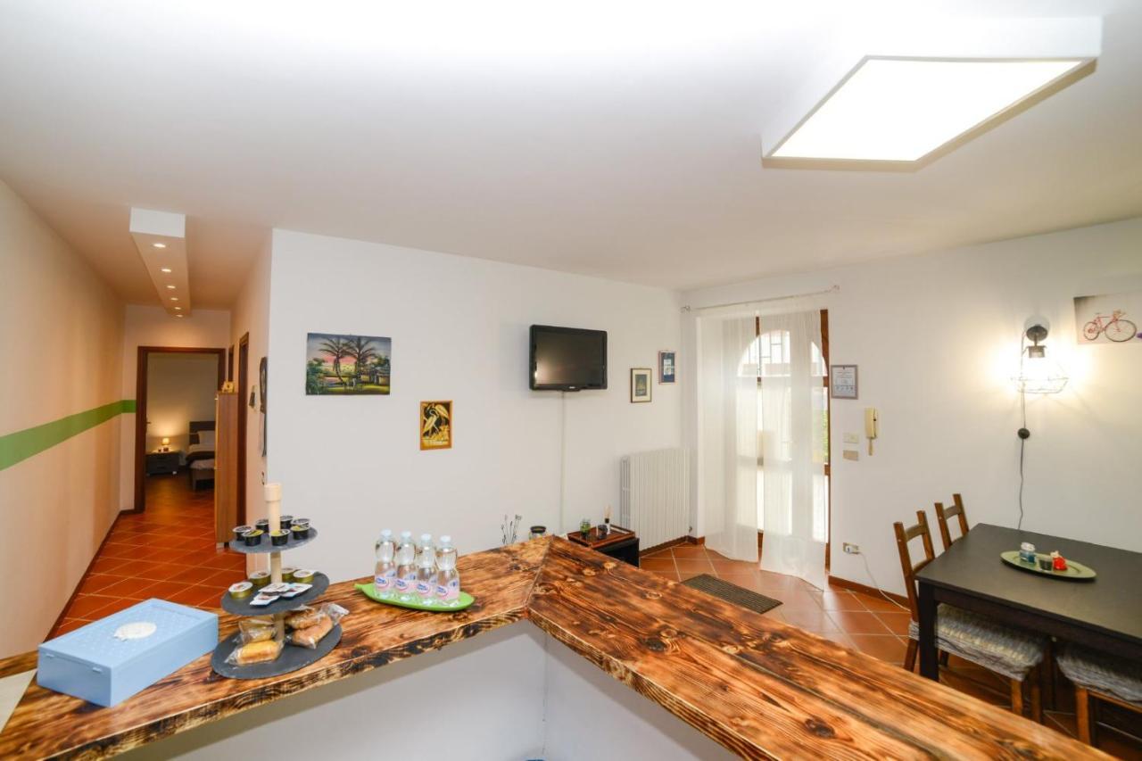 Loft Free Parking Agli Ulivi Moderno E Spazioso 佩斯基耶拉德加达 外观 照片
