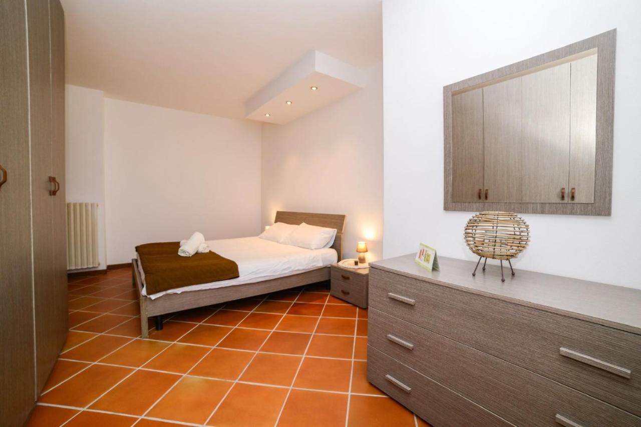 Loft Free Parking Agli Ulivi Moderno E Spazioso 佩斯基耶拉德加达 外观 照片