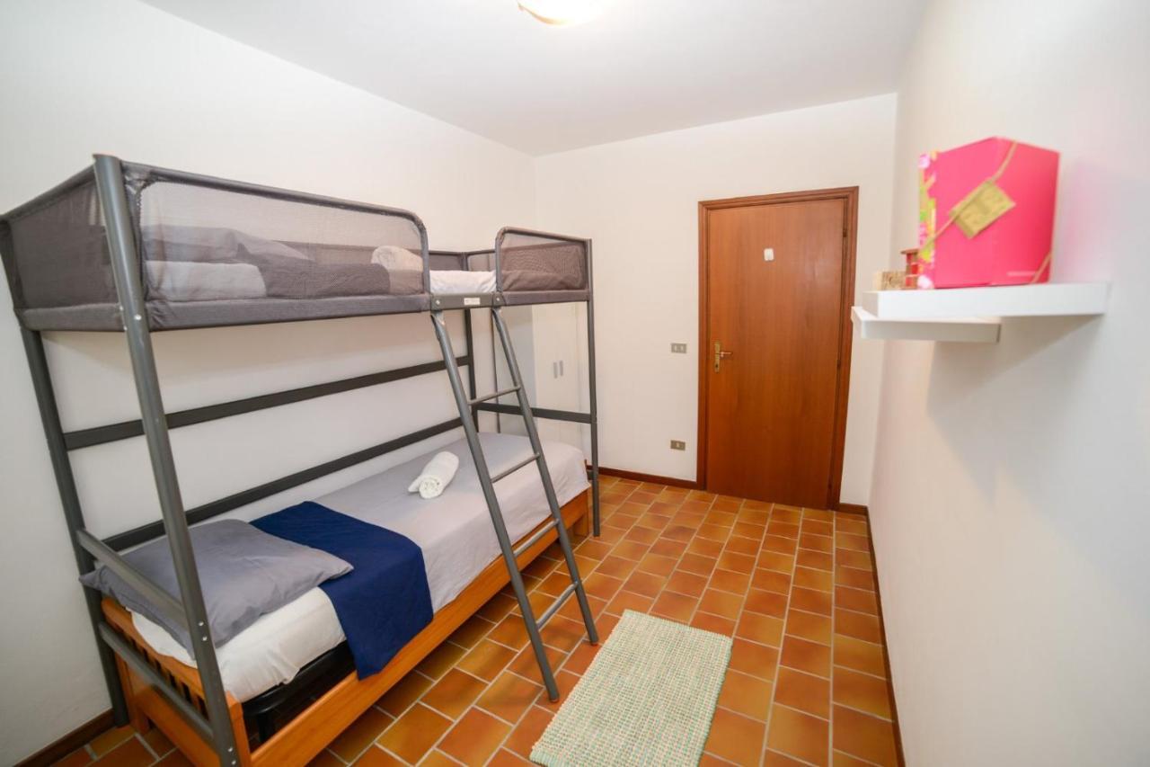 Loft Free Parking Agli Ulivi Moderno E Spazioso 佩斯基耶拉德加达 外观 照片